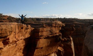 Cassy Slacklining